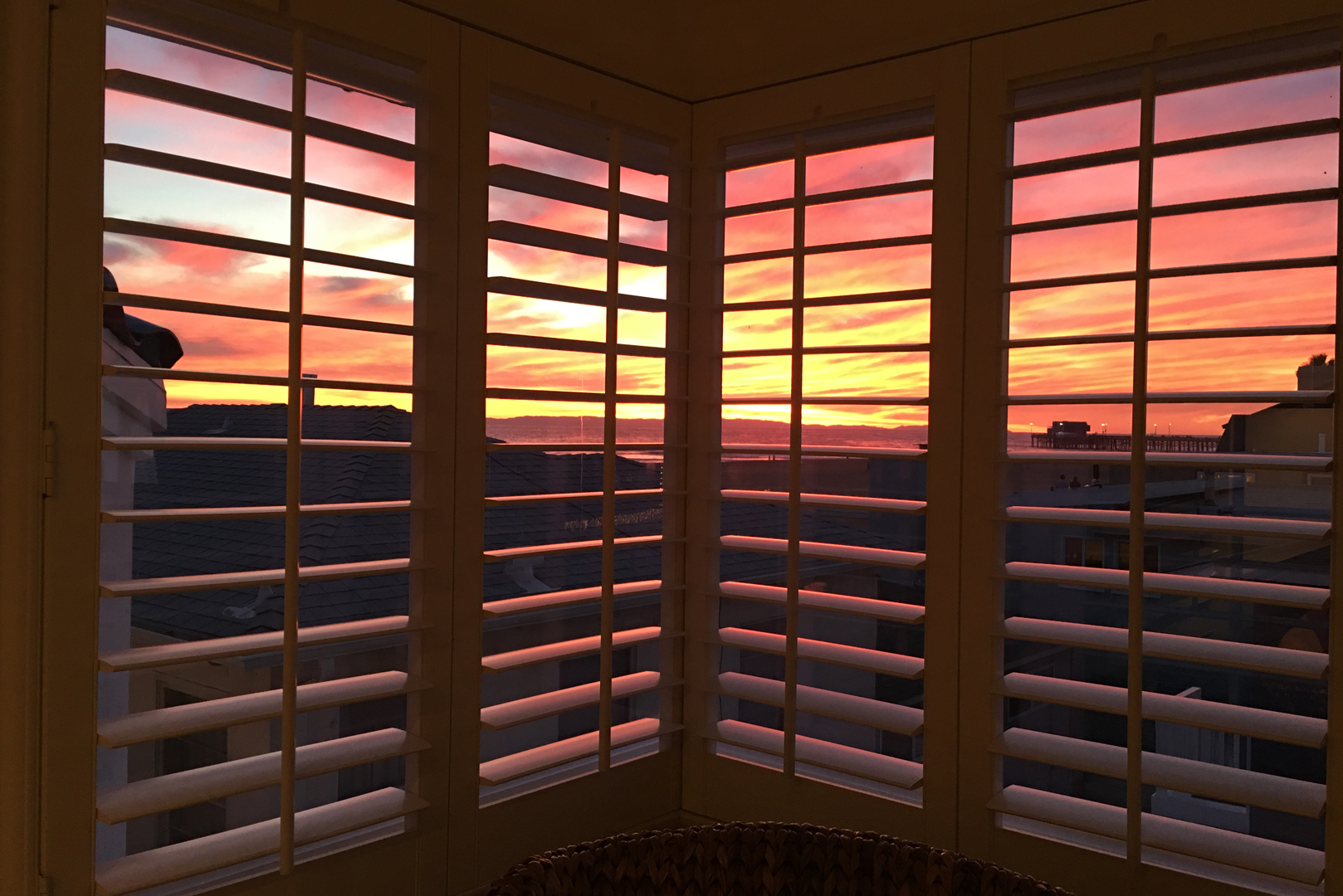 A view of the sunset from the 3rd floor living area